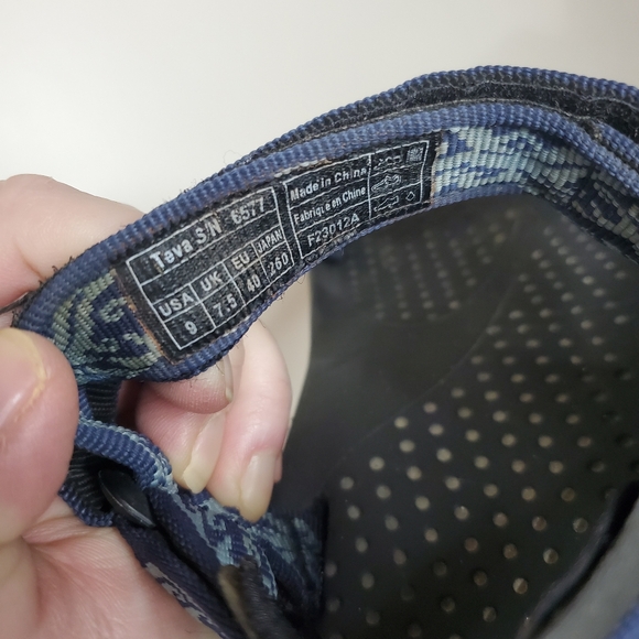 Womens Teva Sandals Size 9 - Picture 9 of 11